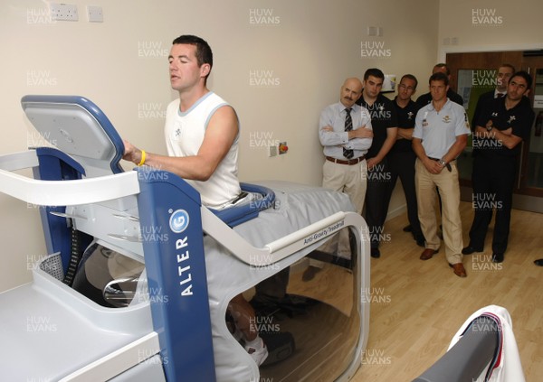 07.09.10 Wales 7's Commonwealth Training Squad - The Medical Rehabilitation unit: Hedly Hall -  Rehabilitation officer Sergeant James demonstrates The Alter Anti-Gravity treadmill to Wales' 7's management.   