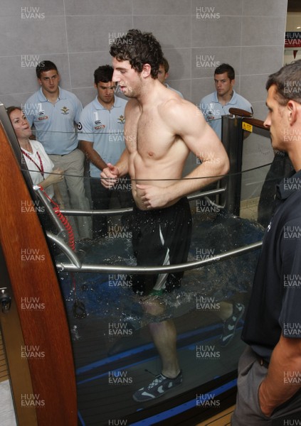07.09.10 Wales 7's Commonwealth Training Squad - The Medical Rehabilitation unit: Hedly Hall -  Alex Cuthbert is given  a session in The Aqua jogger by Clinical Specialist Jayne McLenaghan. 