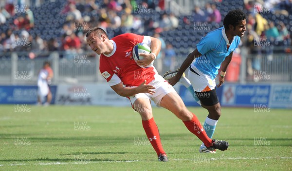 11.10.10 - Wales v India - Commonwealth Games Sevens Delhi 2010 -  Gareth Davies of Wales runs in to score try. 