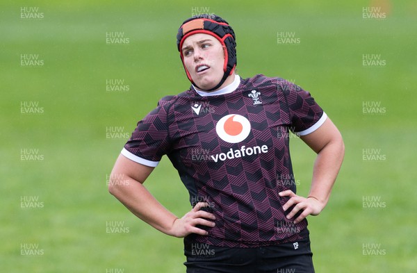 171023 - Wales Women and France Women combined training session - Carys Phillips during a combined training session against France Women ahead of their first matches in WXV1