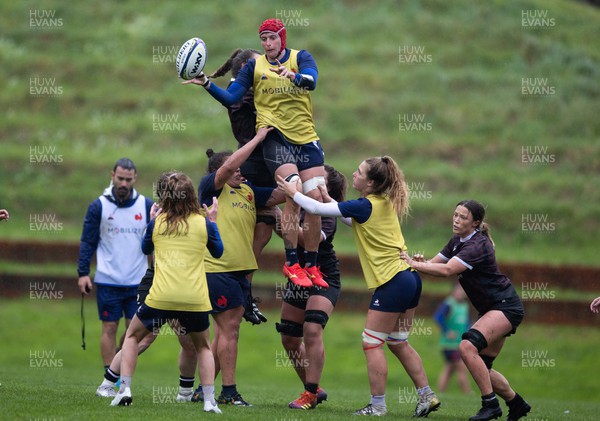 171023 - Wales Women and France Women combined training session - Wales and France compete during a combined training session ahead of their first matches in WXV1