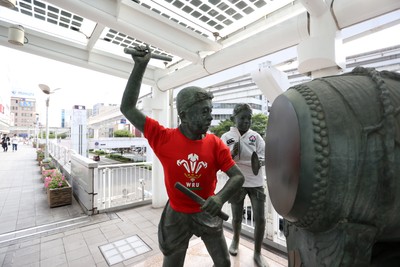 260625 - Wales Rugby arrive in Kitakyushu - 