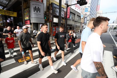 260625 - Wales Rugby arrive in Kitakyushu - Reuben Morgan-Williams and Dan Edwards