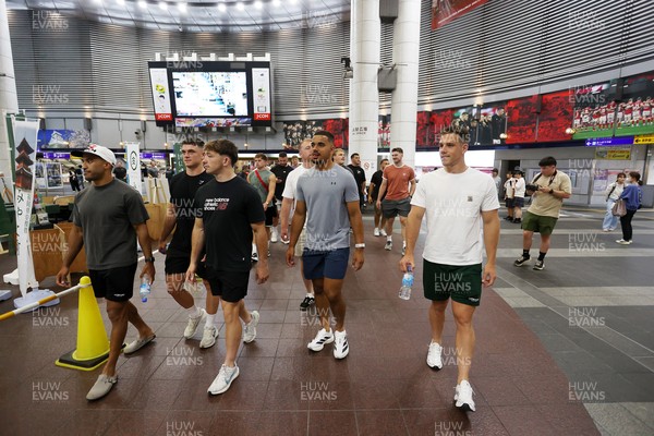 260625 - Wales Rugby arrive in Kitakyushu - 