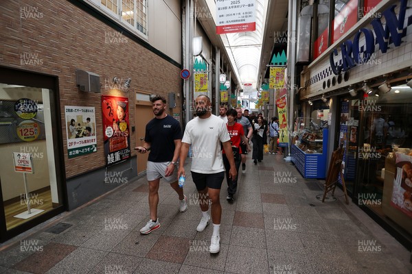 260625 - Wales Rugby arrive in Kitakyushu - Johnny Williams and Josh Macleod