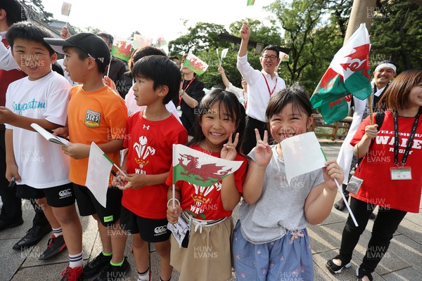 260625 - Wales Rugby arrive in Kitakyushu - Fans
