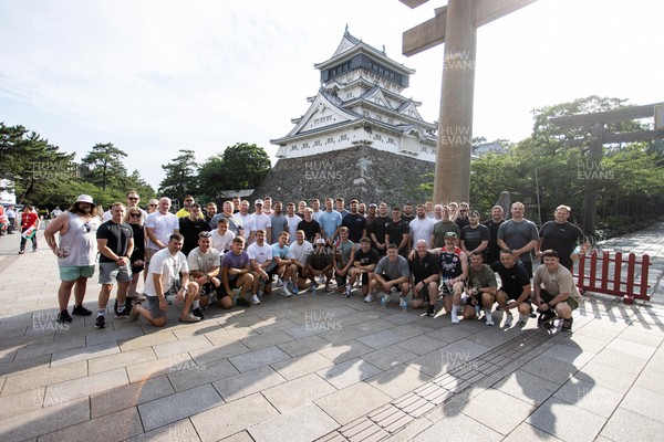260625 - Wales Rugby arrive in Kitakyushu - Wales team photo