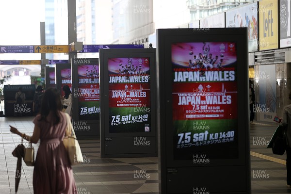 260625 - Wales Rugby arrive in Kitakyushu - 
