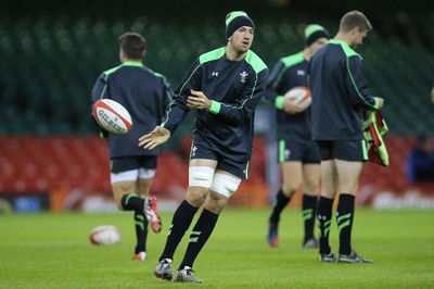 071114 - Wales Captains Run, Cardiff -Wales' Justin Tipuric during the Captains Run at the Millennium Stadium ahead of the game against Australia