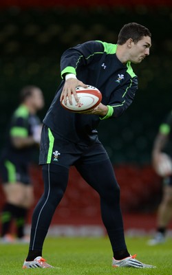 071114 - Wales Captains Run - George North during training