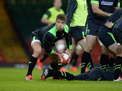 071114 - Wales Captains Run - Rhys Webb during training