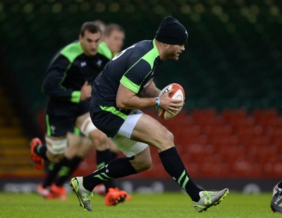 071114 - Wales Captains Run - Jamie Roberts during training