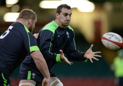 071114 - Wales Captains Run - Sam Warburton during training