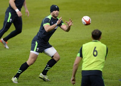 071114 - Wales Captains Run - Jamie Roberts during training