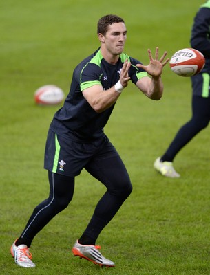 071114 - Wales Captains Run - George North during training