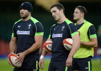 071114 - Wales Captains Run - Jamie Roberts and George North during training