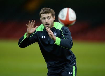 071114 - Wales Captains Run - Leigh Halfpenny during training