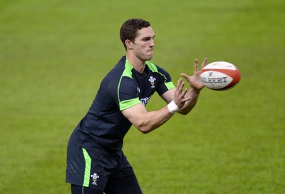 071114 - Wales Captains Run - George North during training