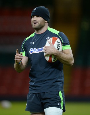 071114 - Wales Rugby Training -Jamie Roberts during training