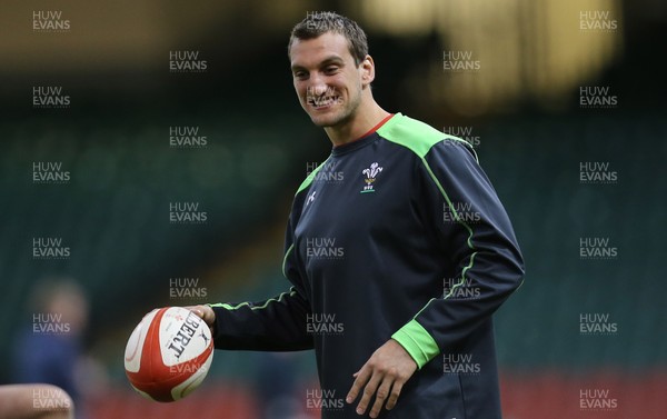 071114 - Wales Captains Run, Cardiff -Wales captain Sam Warburton during the Captains Run at the Millennium Stadium ahead of the game against Australia