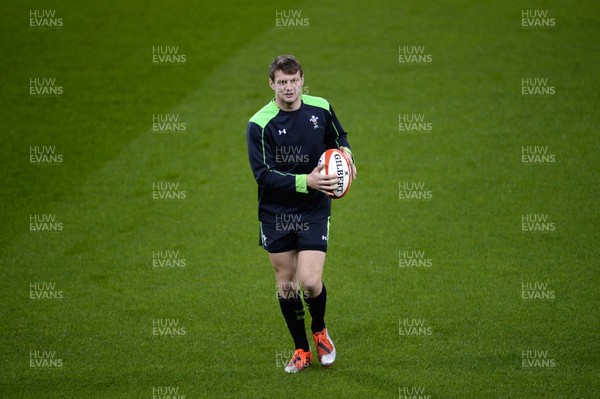 130315 - Wales Rugby Training -Dan Biggar during training