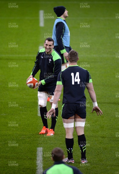 130315 - Wales Rugby Training -Sam Warburton during training