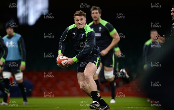 130315 - Wales Rugby Training -Jonathan Davies during training