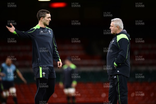 130315 - Wales Rugby Training -Warren Gatland talks to George North during training