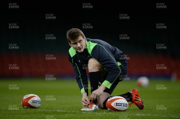 130315 - Wales Rugby Training -Dan Biggar during training