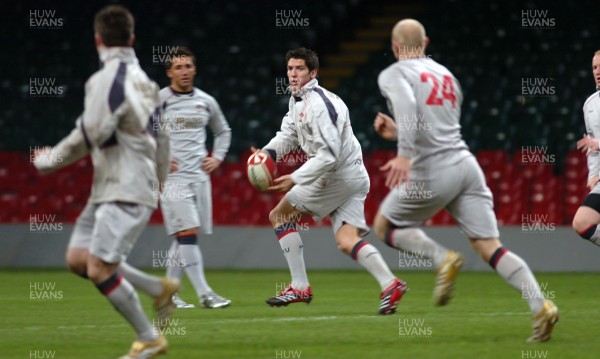 16.11.06 - Wales Rugby Training - James Hook during training 