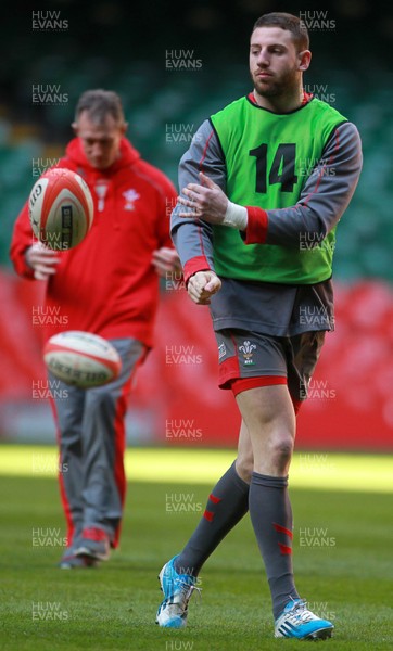 200214 - Wales Captains Run - Alex Cuthbert during training