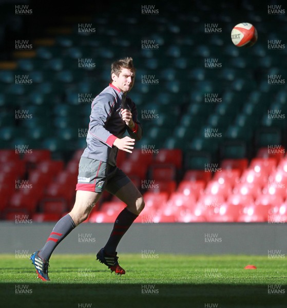 200214 - Wales Captains Run - Dan Biggar during training