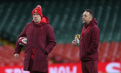 200226 - Wales Captain’s run - Wales head coach Steve Tandy and Wales assistant coach Matt Sherratt during Captain’s run ahead of their Six Nations match against Scotland