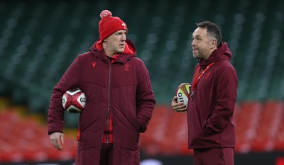 200226 - Wales Captain’s run - Wales head coach Steve Tandy and Wales assistant coach Matt Sherratt during Captain’s run ahead of their Six Nations match against Scotland