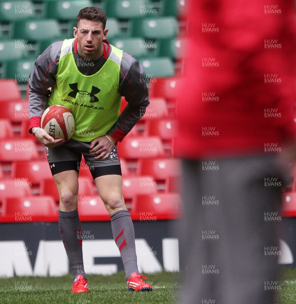 291113 - Wales Captains Run Training - Alex Cuthbert  