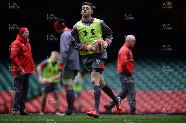 291113 - Wales Rugby Training -Alex Cuthbert during training