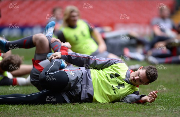 291113 - Wales Rugby Training -George North during training