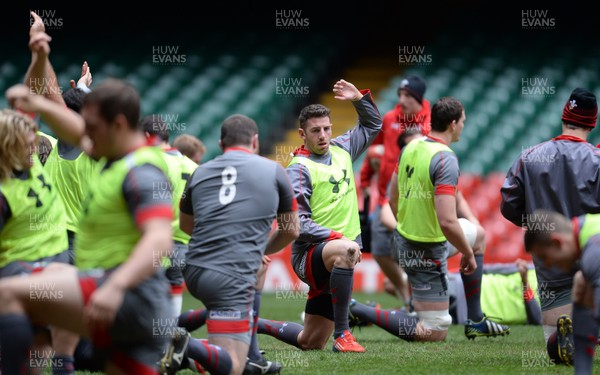 291113 - Wales Rugby Training -Alex Cuthbert during training