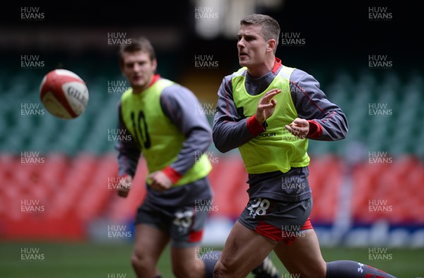 291113 - Wales Rugby Training -Scott Williams during training