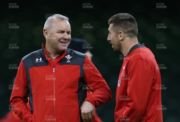 291119 - Wales Captains Run, Principality Stadium -  Wales head coach Wayne Pivac with captain Justin Tipuric during Captains Run ahead of their match against the Barbarians