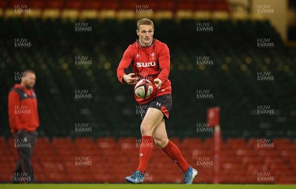 291119 - Wales Rugby Training - Johnny McNicholl during training