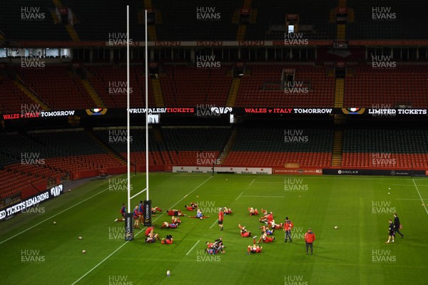 310120 - Wales Rugby Training - Players warm up during training