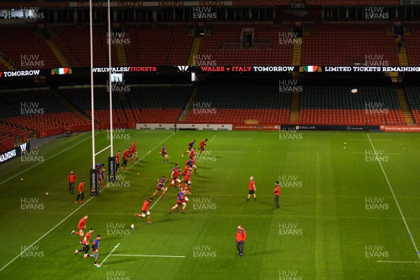 310120 - Wales Rugby Training - Players warm up during training