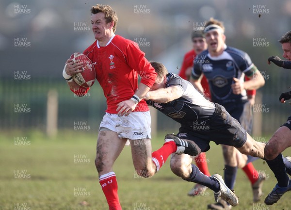 08.02.08 ... Wales Clubs XV v Scotland Clubs , Caerphilly - Wales' Steve Martin breaks away 