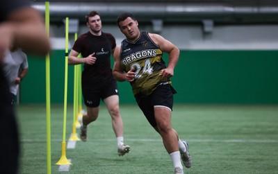 280525 - Wales Senior Men Conditioning Session - Chris Coleman during an optional conditioning session ahead of next week’s start of the training camp for the Wales Summer Tour to Japan
