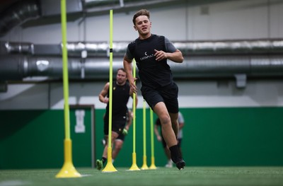 280525 - Wales Senior Men Conditioning Session - Alex Mann during an optional conditioning session ahead of next week’s start of the training camp for the Wales Summer Tour to Japan