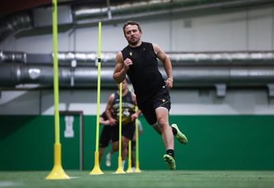 280525 - Wales Senior Men Conditioning Session - Rhodri Williams during an optional conditioning session ahead of next week’s start of the training camp for the Wales Summer Tour to Japan