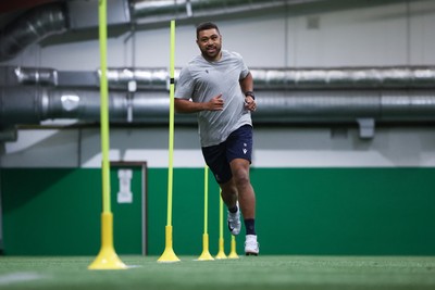 280525 - Wales Senior Men Conditioning Session - Taulupe Faletau during an optional conditioning session ahead of next week’s start of the training camp for the Wales Summer Tour to Japan