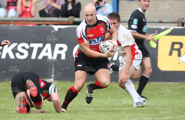 13.06.09 - Wales Dragonhearts v England Lionhearts, 2009 Rugby League Conference Home Nations Championship -  Wales' Matthew Hutchings runs in to score try 