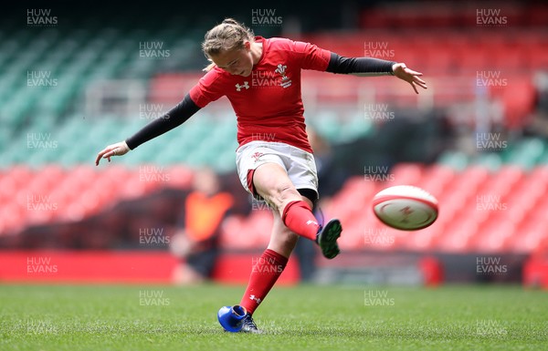 300419 - Wales Women Emerging Talent v England U18s Development Group - Lauren Smyth of Wales kicks the conversion
